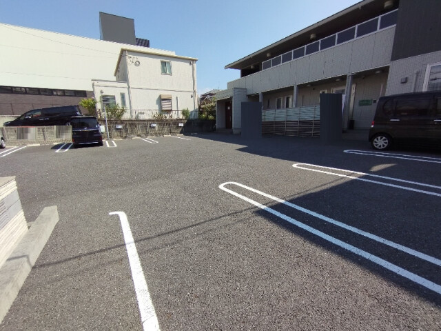 ヴィクトワールⅤの駐車場