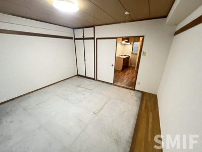 【居間・リビング】 | 第2ナショナルマンション