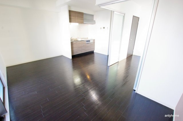 Ｔ・Ｙ天六　仲介手数料無料の居間・リビング