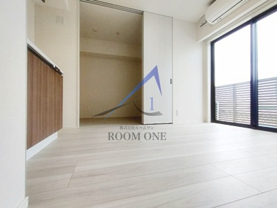 クレイシアIDZ王子アーバンヒルズの居間・リビング|洋室のお部屋です。