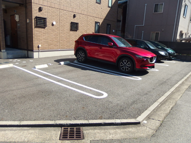 アイルームの駐車場