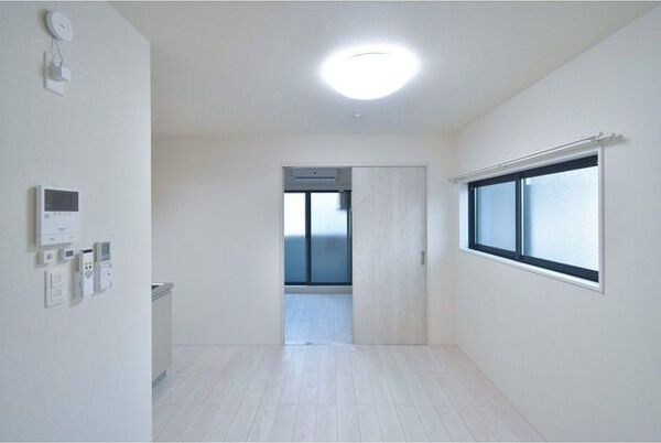 ハーモニーテラスRen相川の居間・リビング