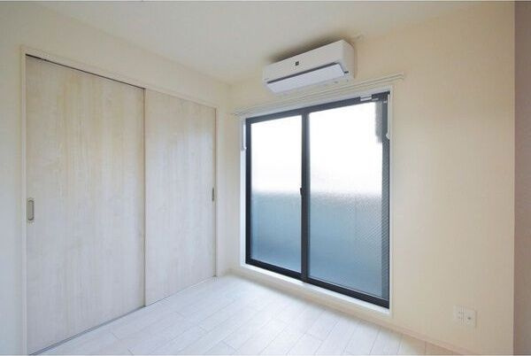 ハーモニーテラスRen相川の洋室