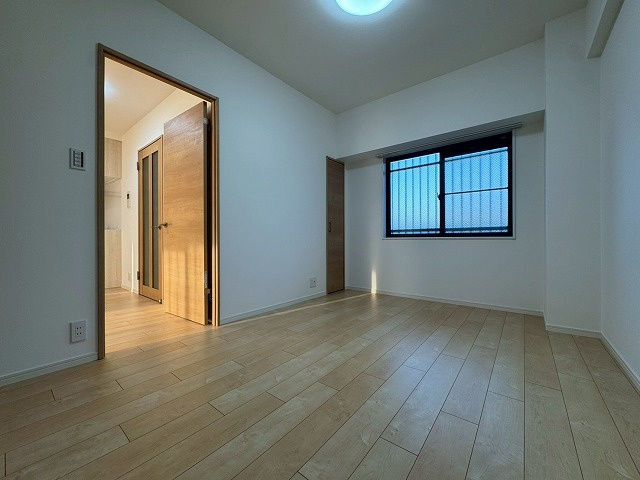 【洋室】 | アルフィーネ春日公園