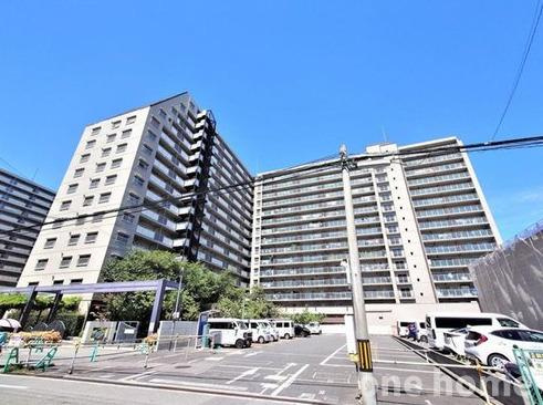 ファミールハイツ北大阪1号棟の外観|◆ペット飼育可能！大切なワンちゃん猫ちゃんと一緒に暮らせます！
◆近隣には多数のお買物施設があり、住環境良好です!!