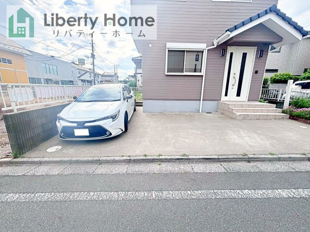 守谷市松ケ丘３丁目　中古戸建の駐車場