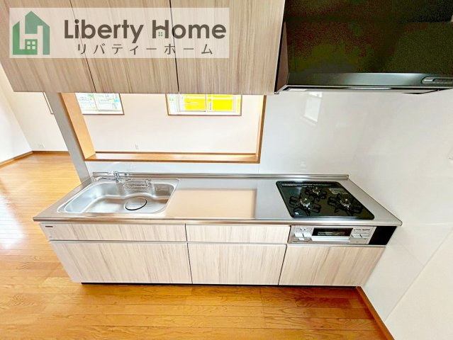 守谷市松ケ丘３丁目　中古戸建のキッチン