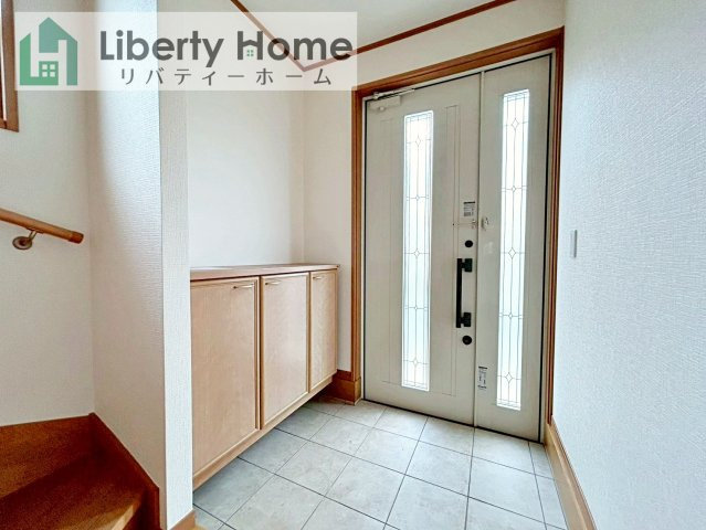 守谷市松ケ丘３丁目　中古戸建の玄関