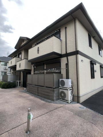 葛城市北花内のアパート