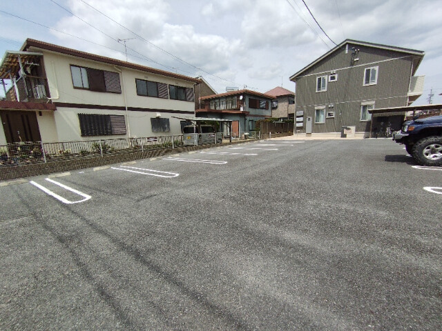 アーク　ホンダの駐車場