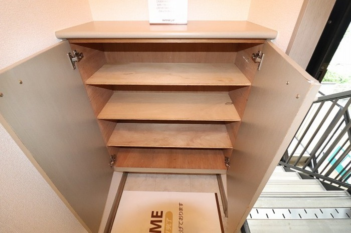 ガーデンハイツ相ノ谷の玄関