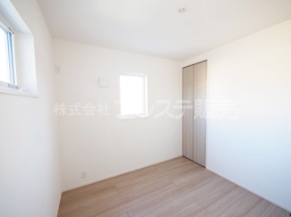 【洋室】 | 現地写真（２階洋室）