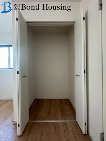 「南間口」「お車並列2台駐車可」星陵台 限定1棟のキッチン