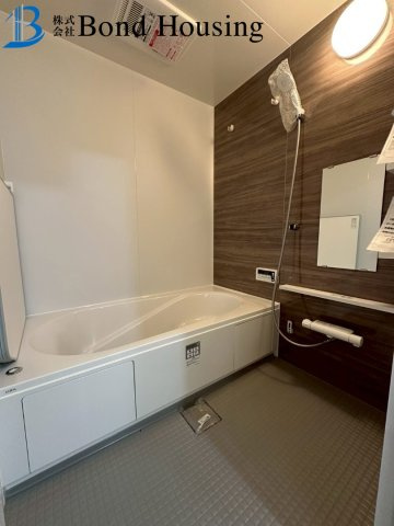 「南間口」「お車並列2台駐車可」星陵台 限定1棟の玄関