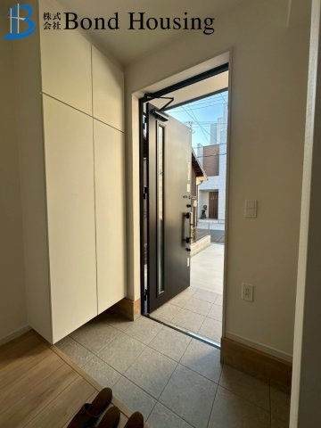 「南間口」「お車並列2台駐車可」星陵台 限定1棟の洋室