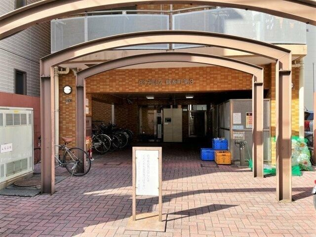 墨田区緑４丁目の賃貸マンションのエントランス