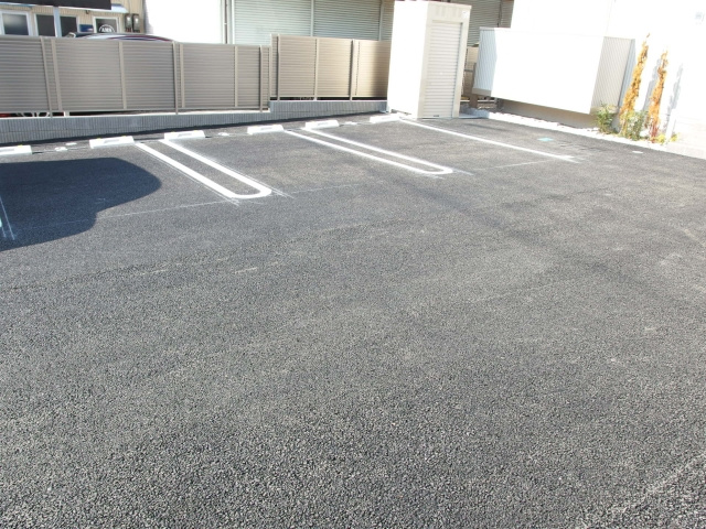 クルールの駐車場