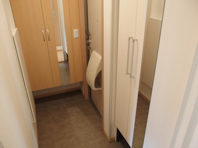 パークサイド洲山の玄関