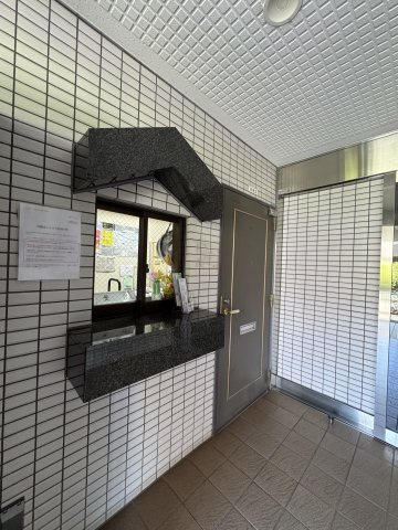 アドリーム高島平のエントランス