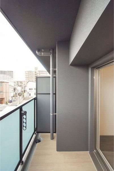 アドバンス大阪ビヤンの玄関