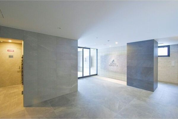 アドバンス大阪ビヤンのロビー