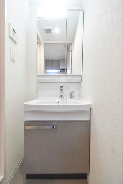 アドバンス大阪ビヤンの洗面所