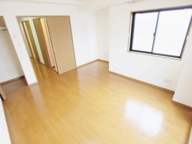 ＫＴビルの寝室