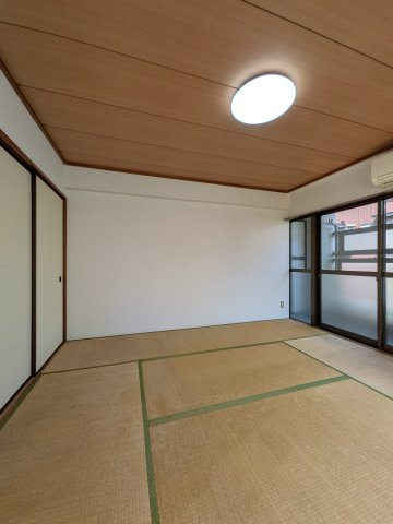 【内装】 | 三久ビル | 広々とした和室です