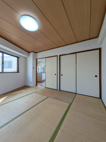 【寝室】 | 三久ビル | 家具家電の配置も楽しみです