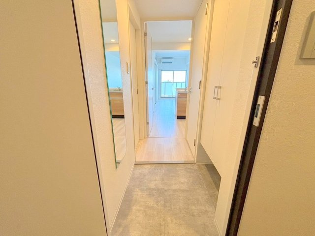 セレニテ東三国ミラクの玄関