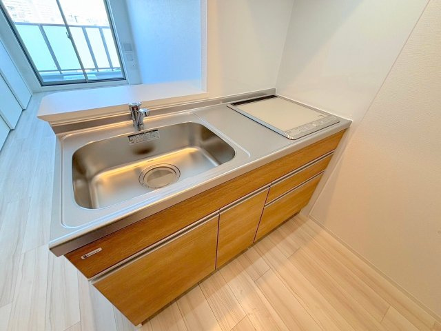 セレニテ東三国ミラクのキッチン