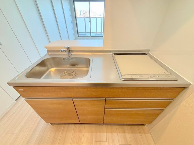 セレニテ東三国ミラクのキッチン