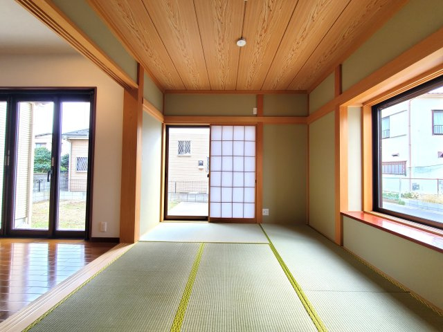 三郷市　戸ケ崎5丁目　中古戸建の和室|和室です