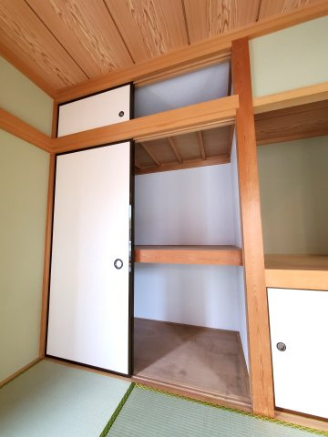 三郷市　戸ケ崎5丁目　中古戸建の収納|こまごまとしたものを収納できそうですね