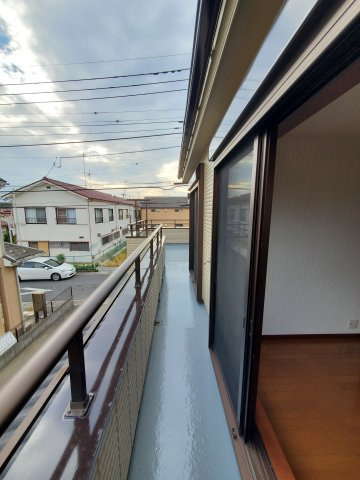 三郷市　戸ケ崎5丁目　中古戸建のバルコニー|広々としたバルコニーです