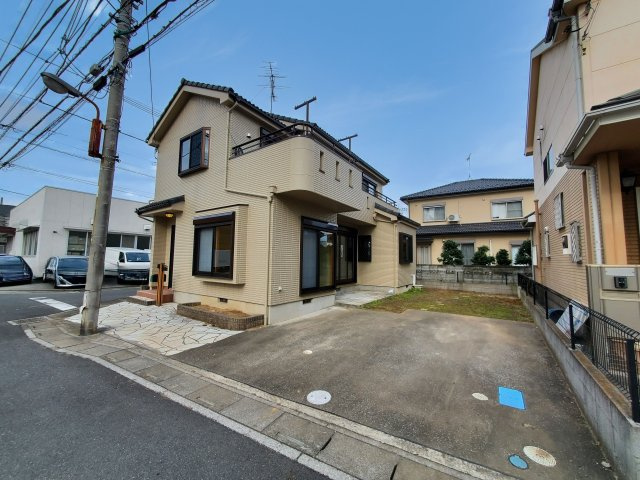 三郷市　戸ケ崎5丁目　中古戸建の前面道路含む現地写真|前面道路含む現地写真です