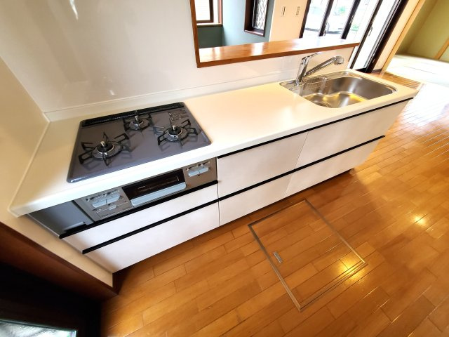 三郷市　戸ケ崎5丁目　中古戸建のキッチン|使いやすいキッチンです