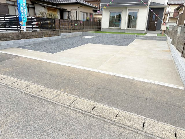 ひたちなか市平磯町　新築戸建て　A号棟の駐車場|カースペースは2台お停めいただけます♪