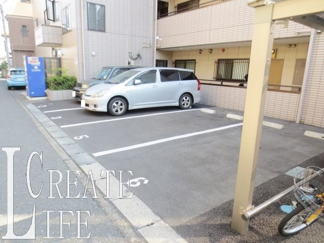 スカイヴィレッヂ１の駐車場