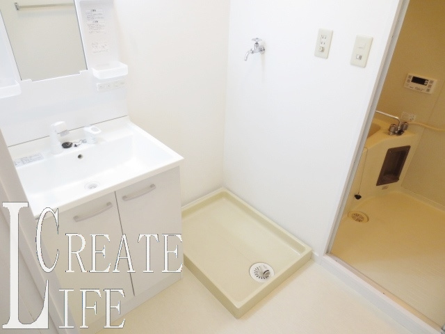 スカイヴィレッヂ１の洗面所|別号室の参考写真です。