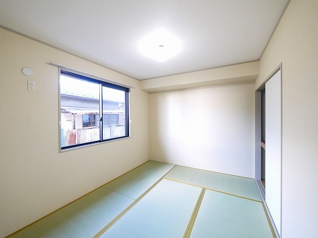 ラーク兼吉Aの洋室|きれいな洋室です