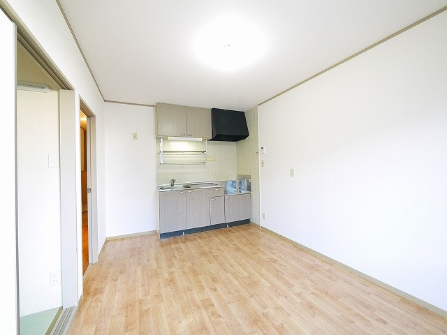 ラーク兼吉Aの居間・リビング|リビングです