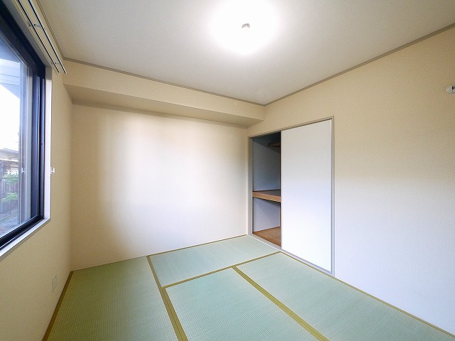 ラーク兼吉Aの和室|ゆったりとくつろげる和室です