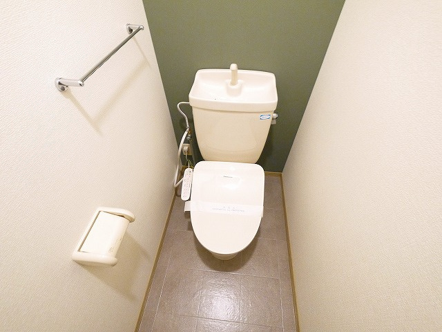 ラーク兼吉Aのトイレ|コンパクトで使いやすいトイレです