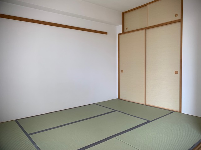 ヴィレンテ三島・柿田川　駿東郡清水町伏見の和室|押入れがあるので布団をしまっておく事も出来ます。畳は柔らかいので子供を遊ばせても安全ですね。