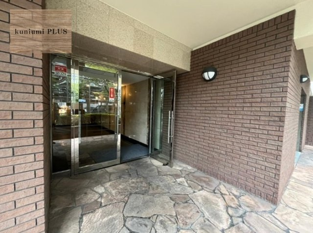 コスモ城東野江ロイヤルフォルムのエントランス