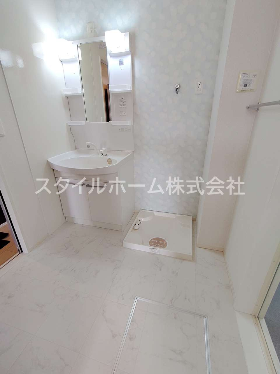 レジデンス芦原Ｂ棟の洗面所|別部屋写真です。