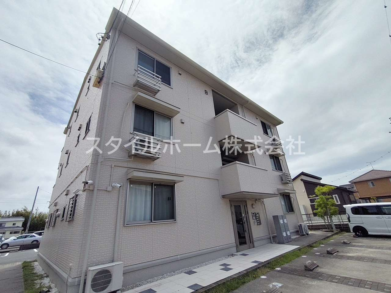 レジデンス芦原Ｂ棟の外観