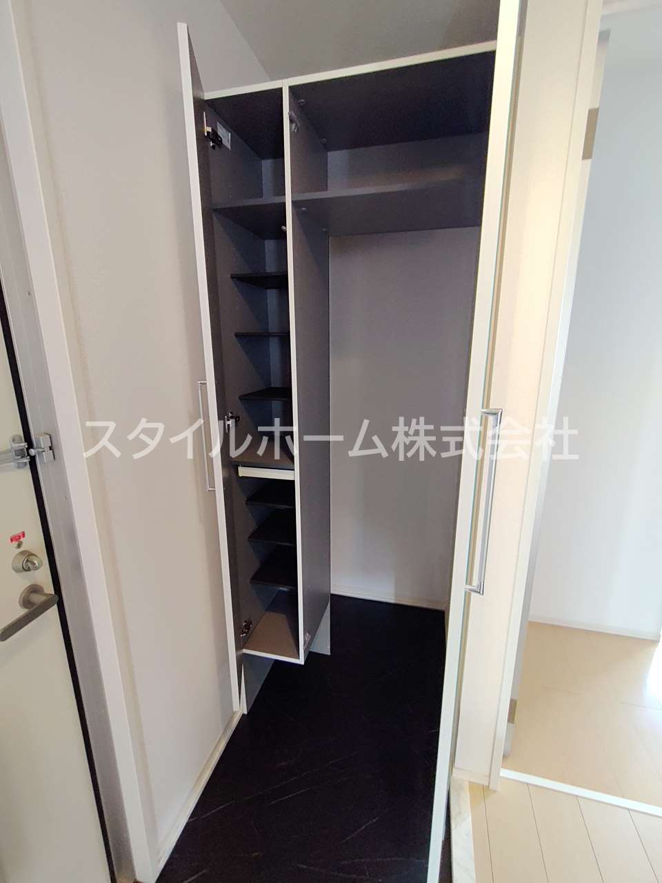 レジデンス芦原Ｂ棟の収納|別部屋写真です。