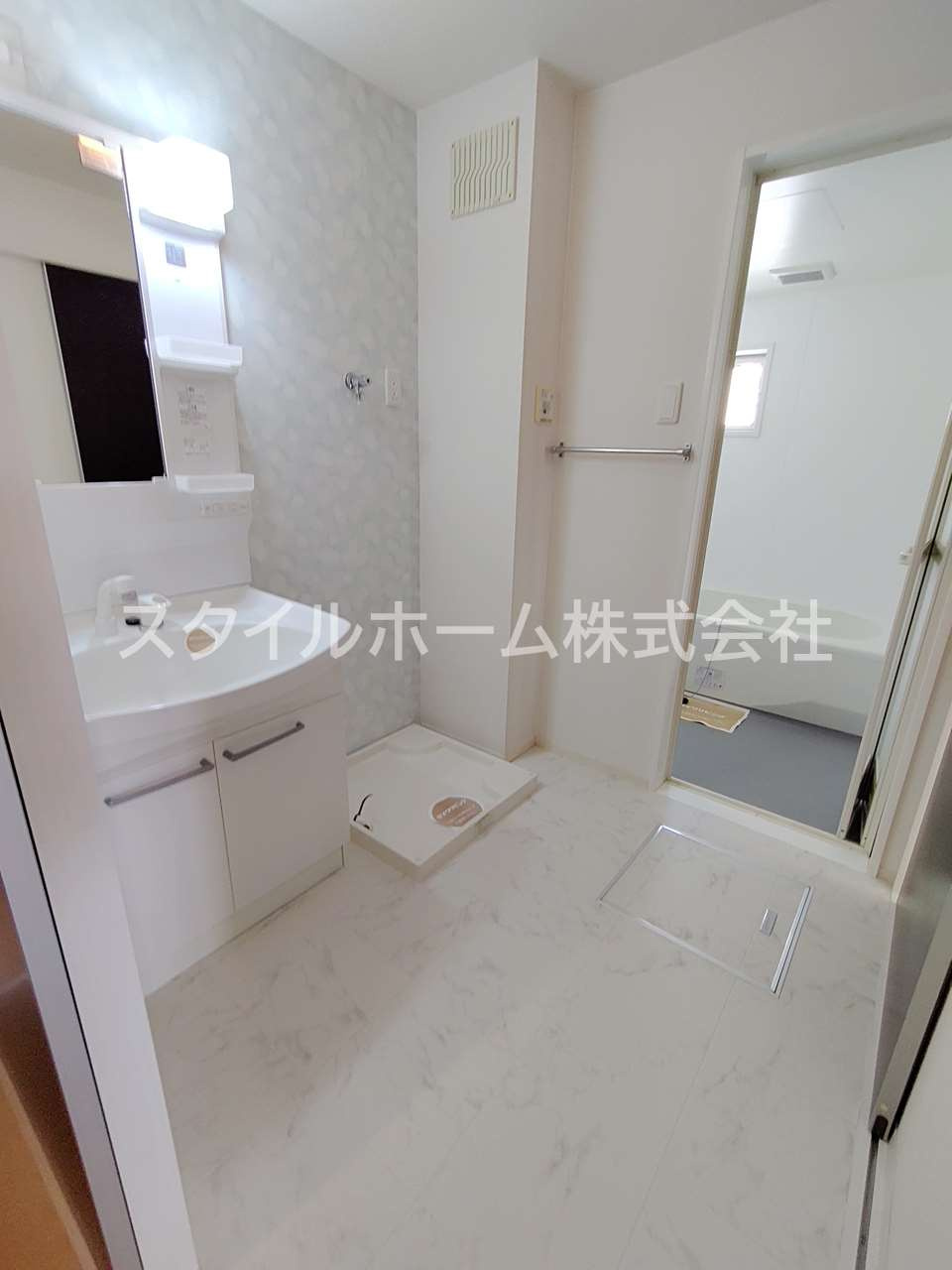 レジデンス芦原Ｂ棟の洗面所|別部屋写真です。